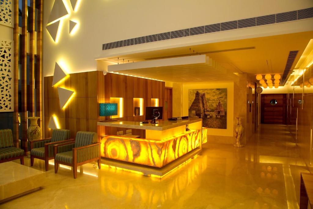 TV a/nebo společenská místnost v ubytování KVM Hotels Srirangam