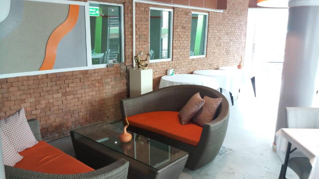 Posezení v ubytování Chabana Kamala Hotel