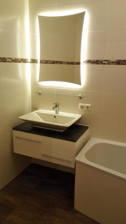 Mountain View Apartment - 9