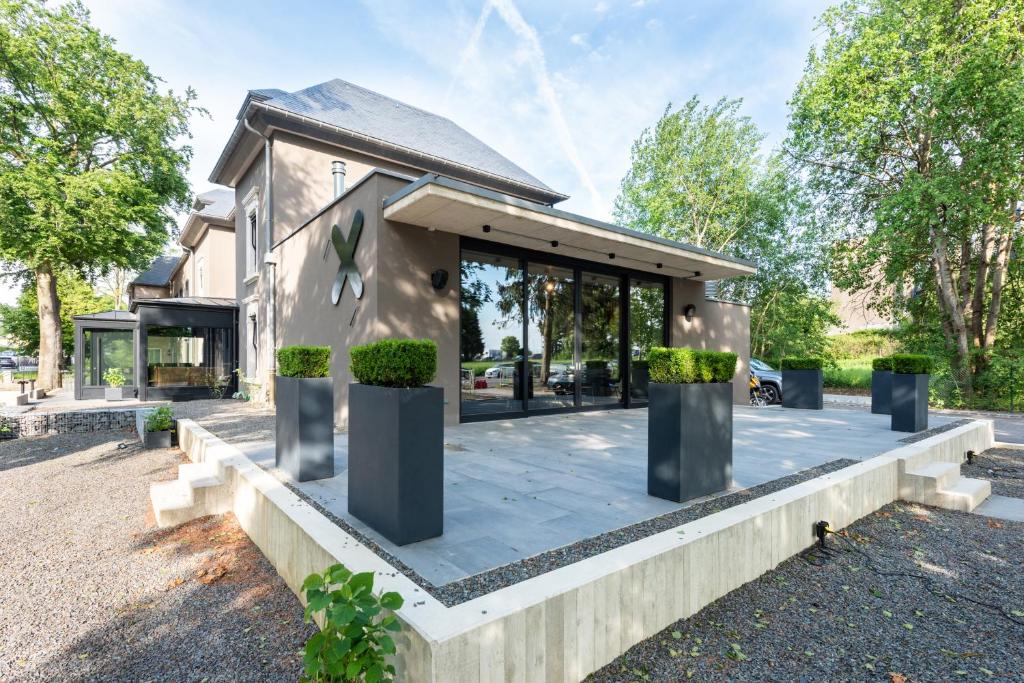 Airfield Living - Airport - Resim 19