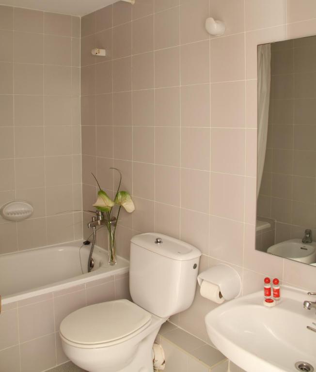 Hotel Monegal - Resim 6