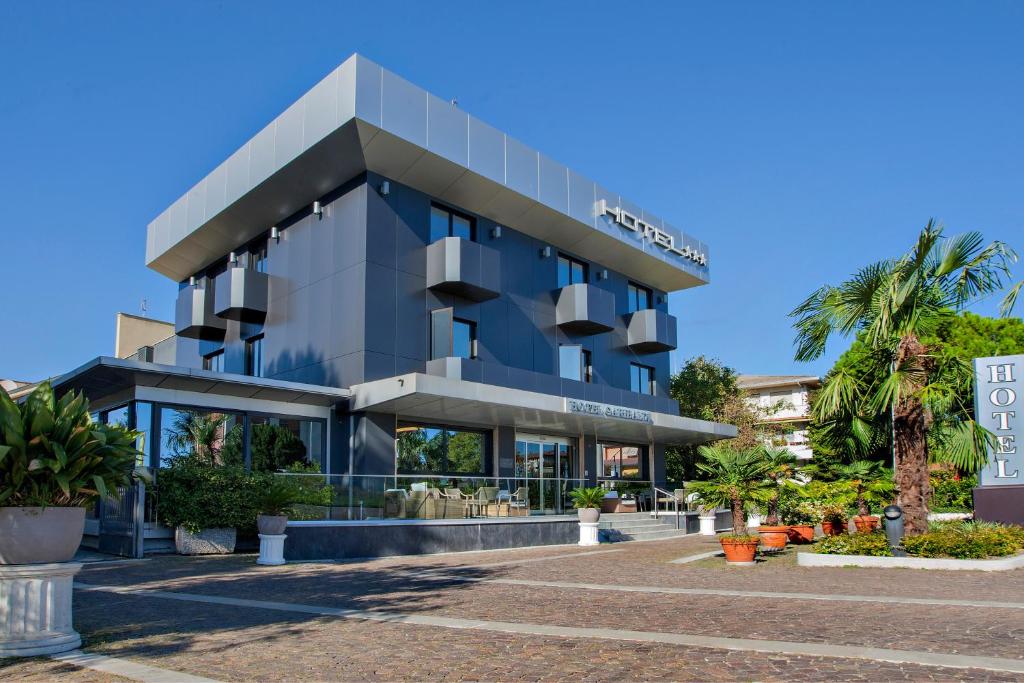 Budova, kde se hotel nachází