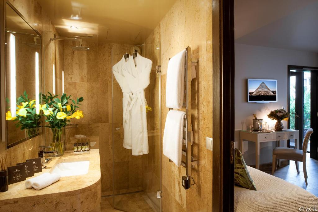 B Montmartre - Resim 24