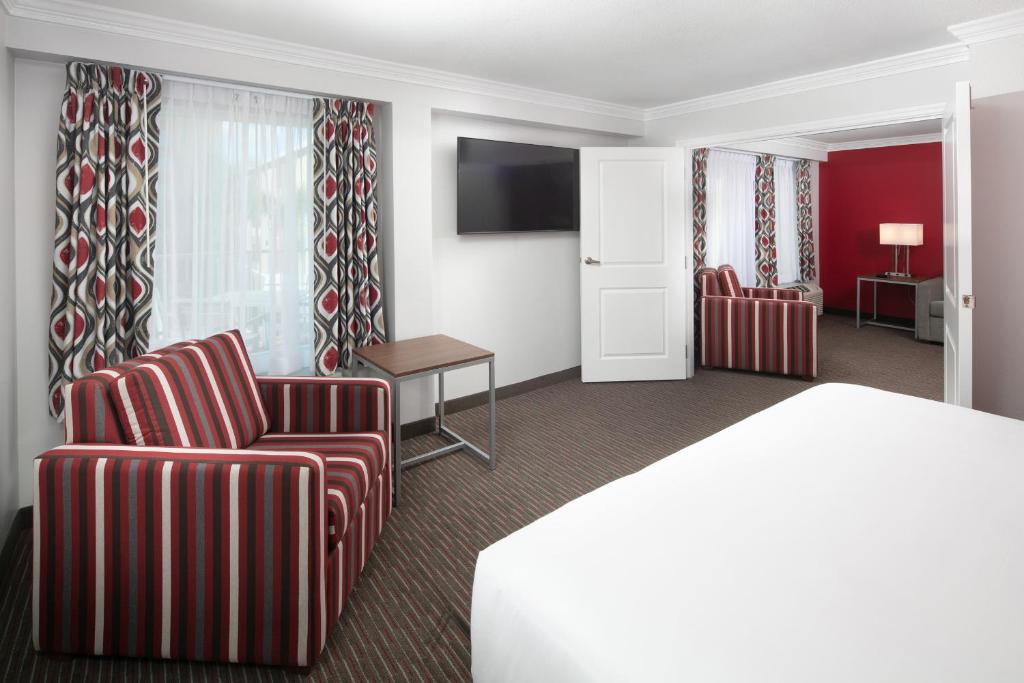 Red Lion Hotel Orlando Lake Buena Vista South- Near Disney - 