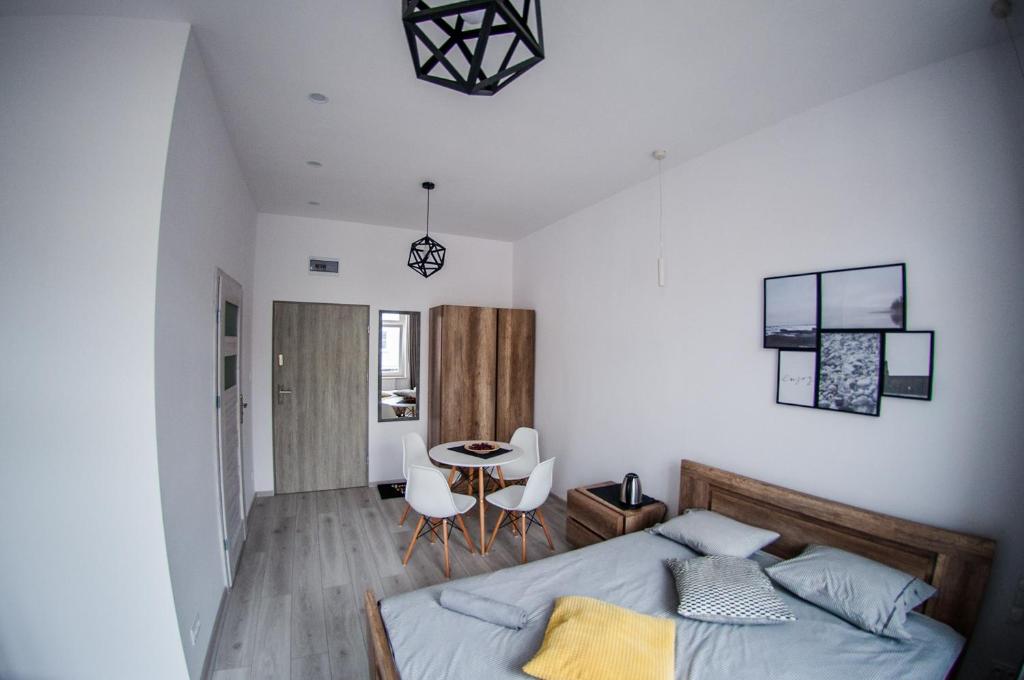 Ahoj Apartments - Double Room With Private Bathroom