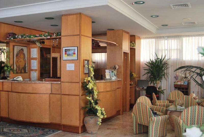 Restaurace v ubytování Hotel Acerboli