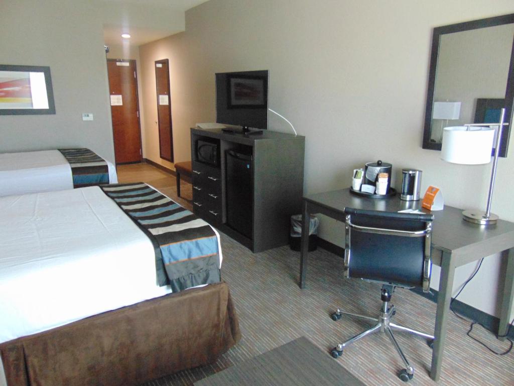 Wingate by Wyndham Lubbock - Suite Estudio Con 2 Camas Grandes - No Fumadores