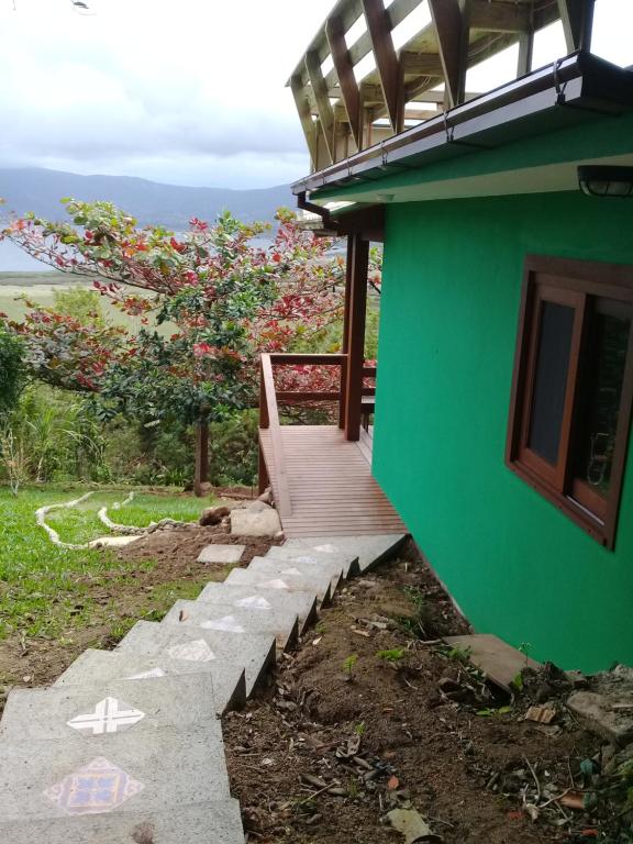  Casa em CondomÍnio Fechado com Vista para Lagoa