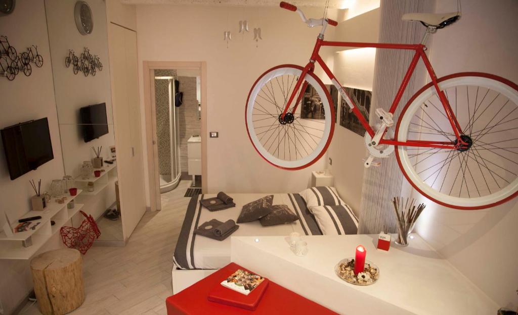 Telewizja i/lub zestaw kina domowego w obiekcie Biciclo' Rosso Ferrara