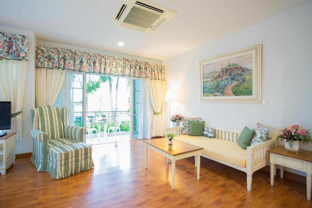 Posezení v ubytování Kensington English Garden Resort Khaoyai