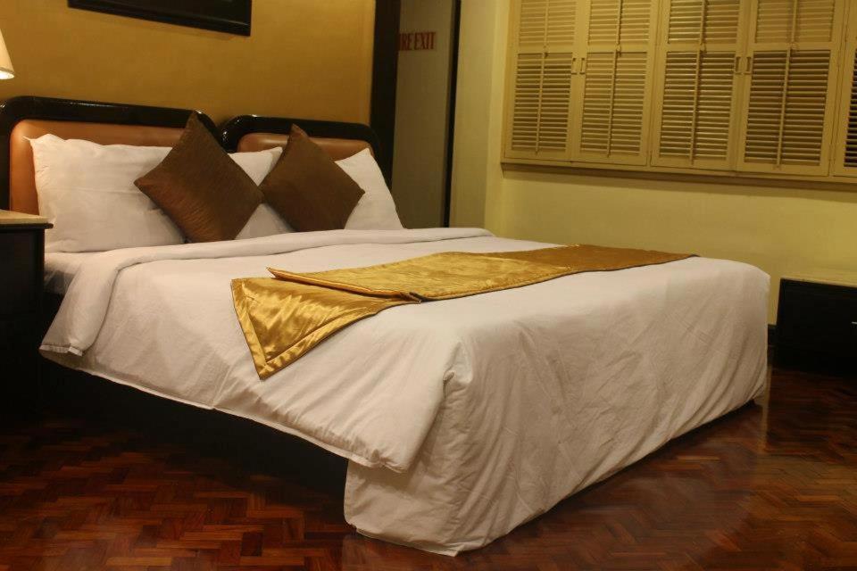 Lourdes Suites - Standard Double Room