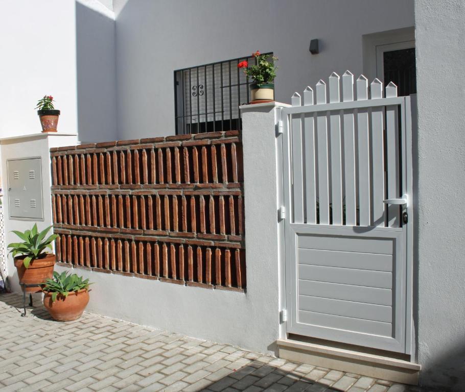 Apartamentos Angelita Plaza Beach - 4