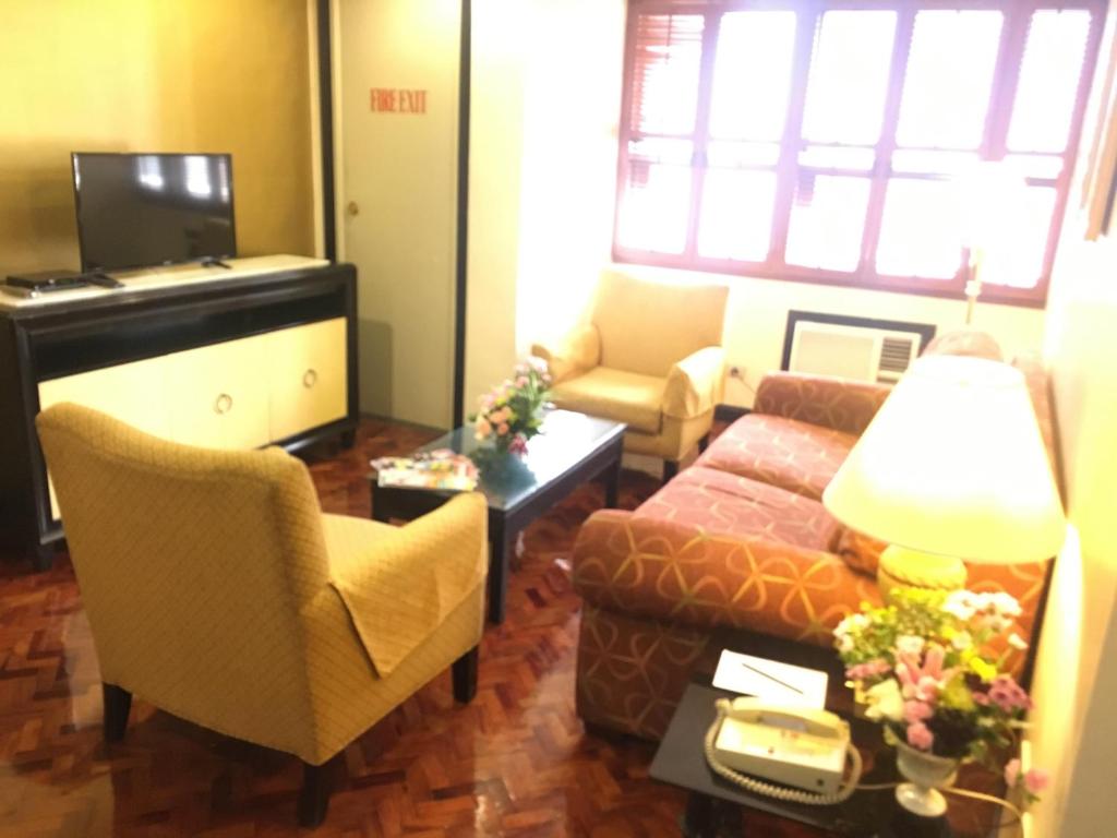 Lourdes Suites - Two-Bedroom Suite