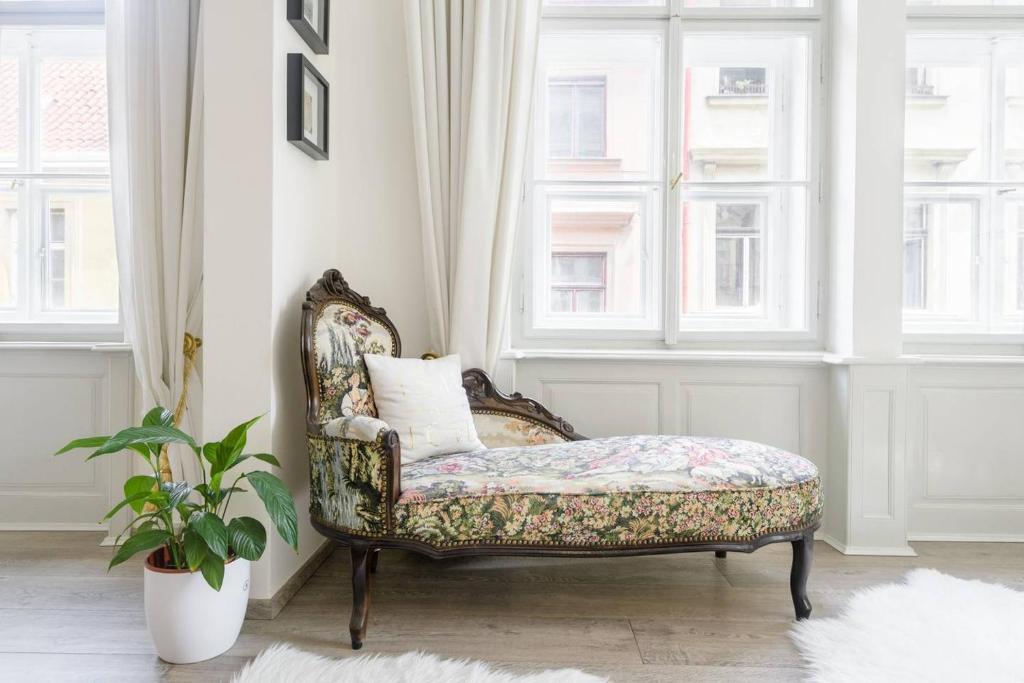 Stylish, Light-Filled Home in the Historic Center