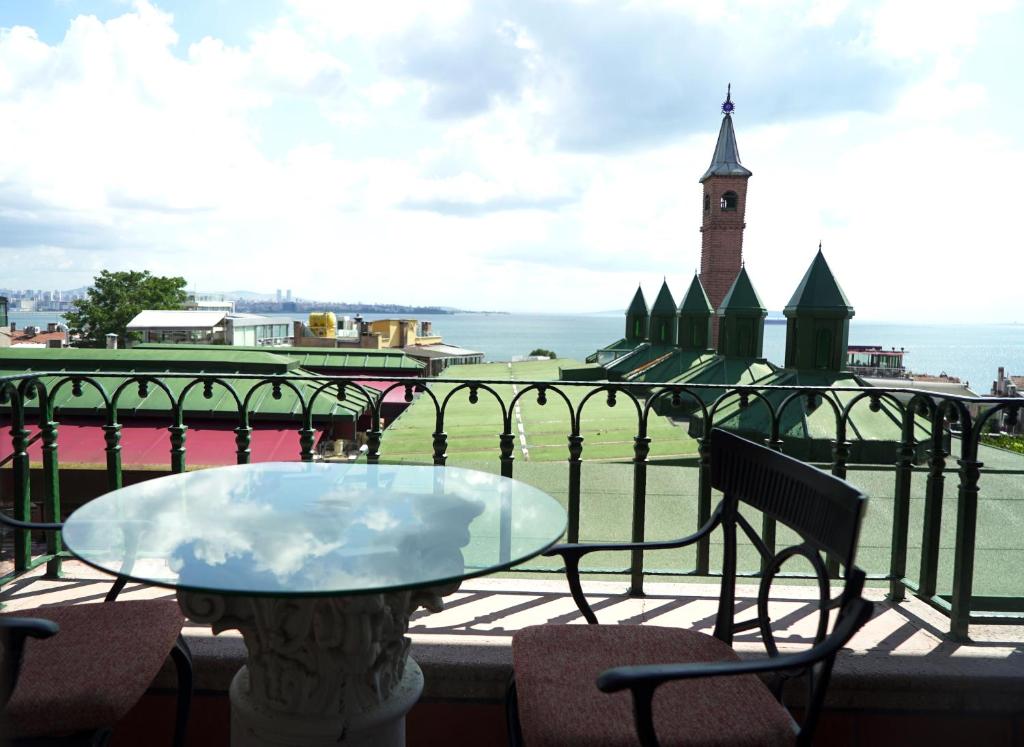 Sultanahmet Palace Hotel - Deluxe Room With Sea View