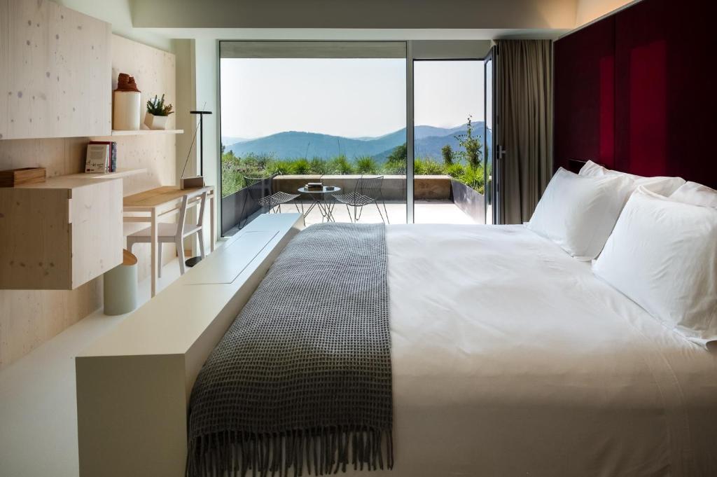 Casa de São Lourenço - Burel Panorama Hotel - member of Relais & Châteaux - 4