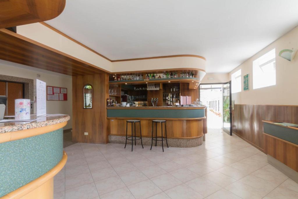 Lounge nebo bar v ubytování Hotel Lido