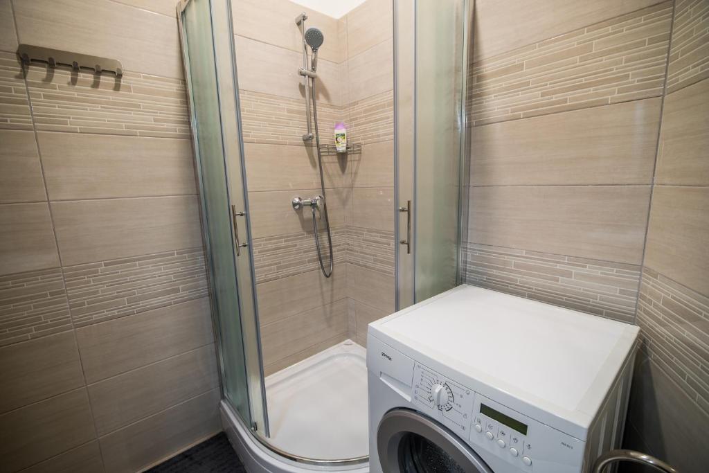 Koupelna v ubytování Apartment Lucija-Terme Šmarješke Toplice