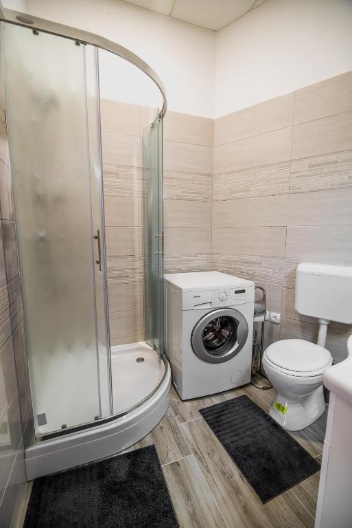Koupelna v ubytování Apartment Lucija-Terme Šmarješke Toplice