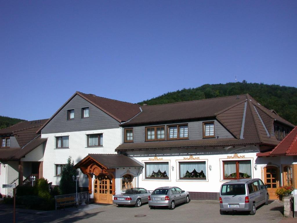 Nespecifikovaný výhled na hory nebo výhled na hory při pohledu z hotelu