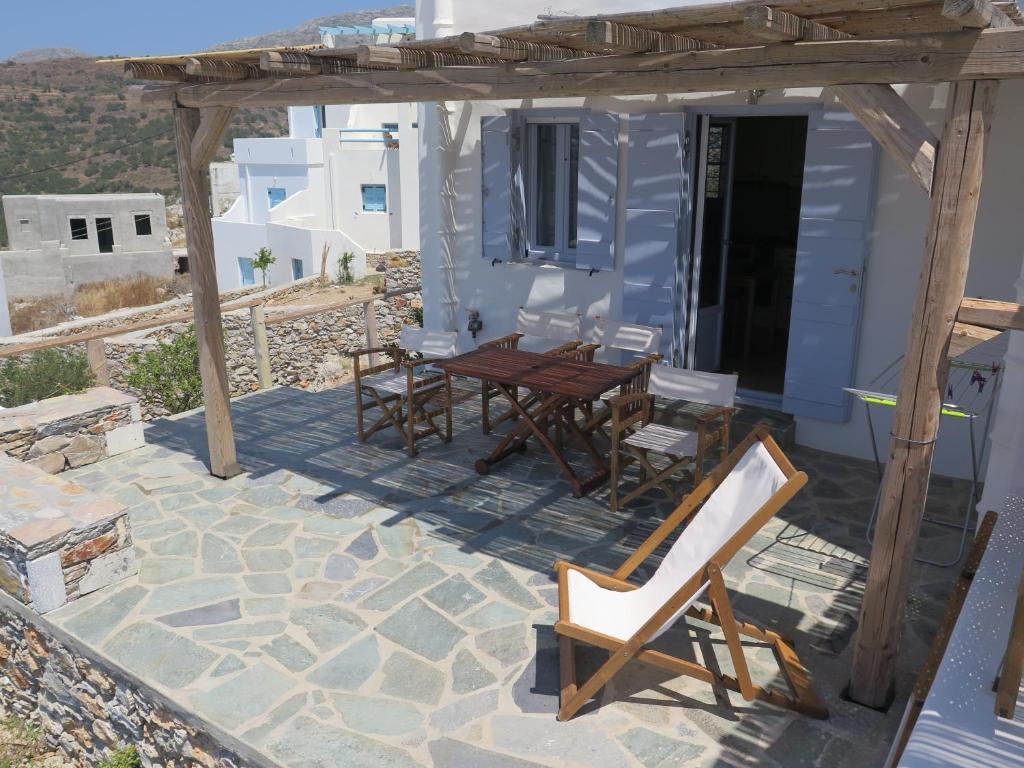 Balkón nebo terasa v ubytování Kaminaki Amorgos