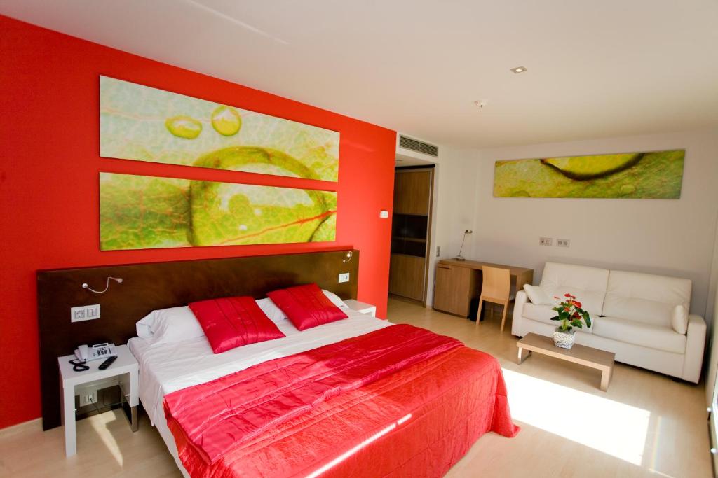 Postel nebo postele na pokoji v ubytování Hotel La Sèquia Molinar