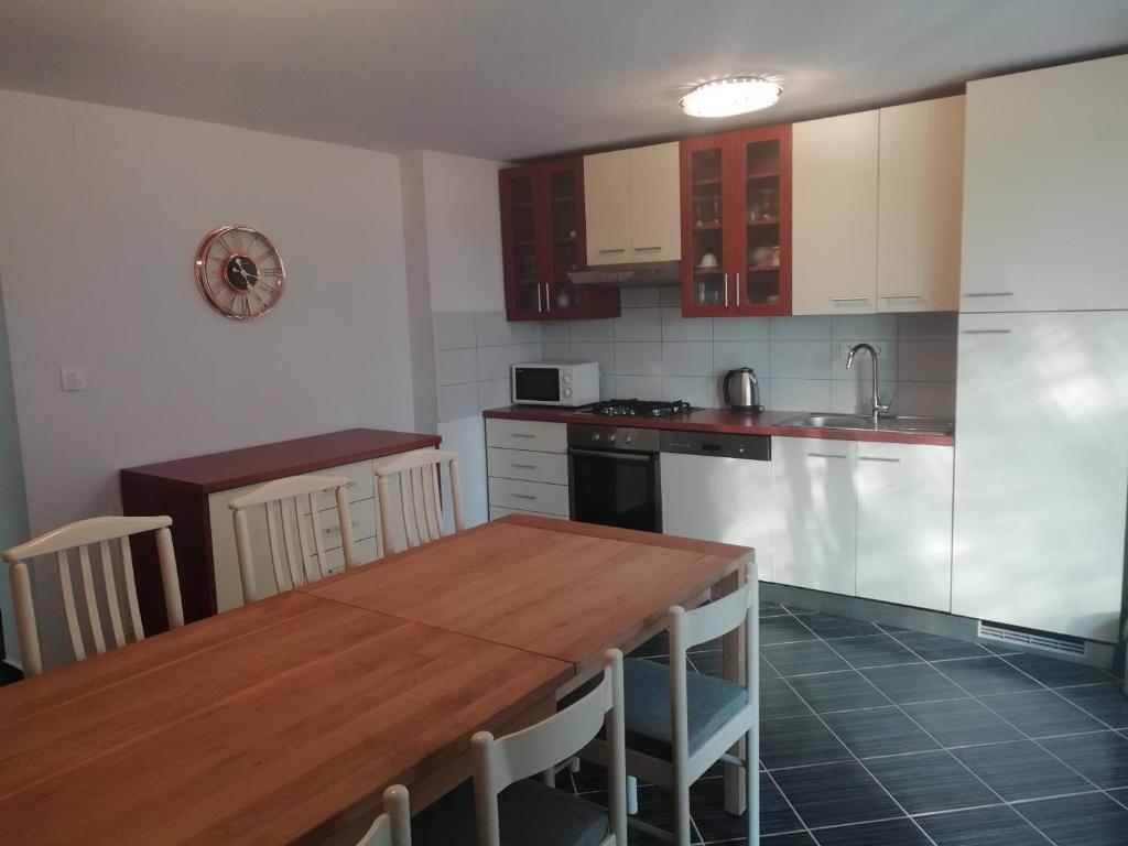 Kuchyň nebo kuchyňský kout v ubytování Hostel Eva