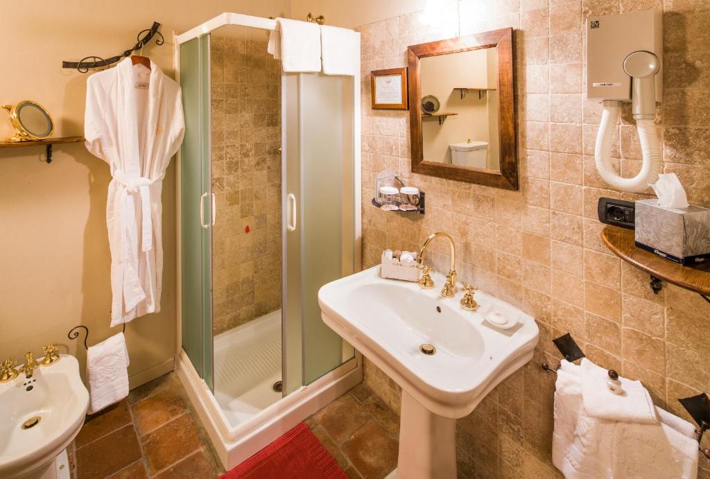 Hotel Castello Di Sinio - Habitación Doble Superior
