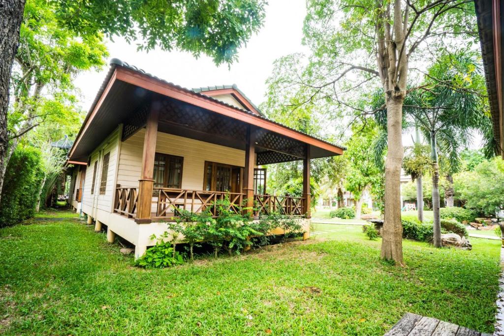 Anyamanee Resort - Cottage With Garden View