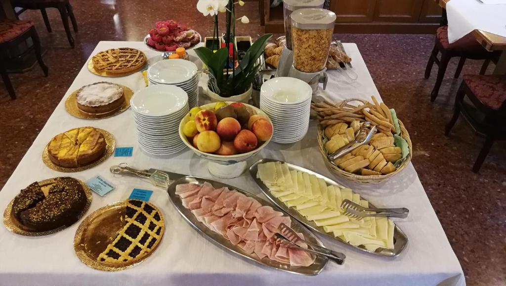 Jedzenie w hotelu lub w pobliżu