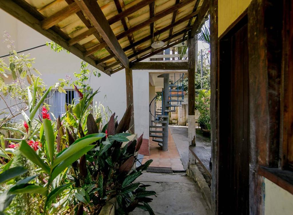 Apartamento Simples em Ilhabela