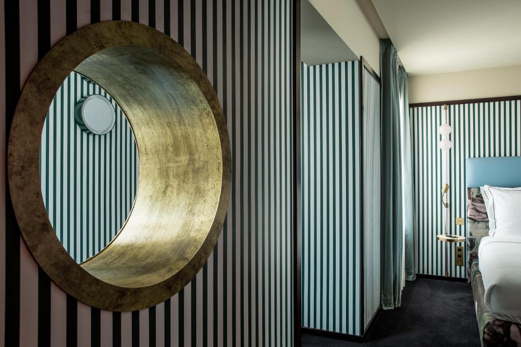 Hôtel du Rond-point des Champs-Élysées - Esprit de France - Resim 29