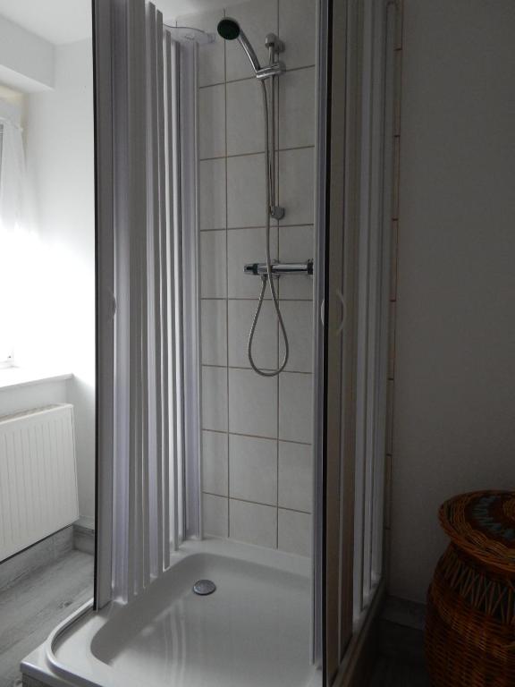 Ein Badezimmer in der Unterkunft Ferienwohnung Gänseblümchen