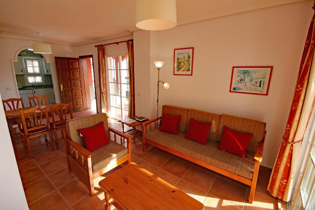 LAS DUNAS, Pretty 2 bedroom villa, ocean views, pool and WiFi ...