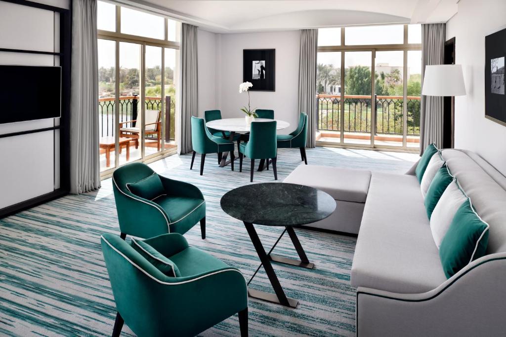 Address Montgomerie - Resim 30