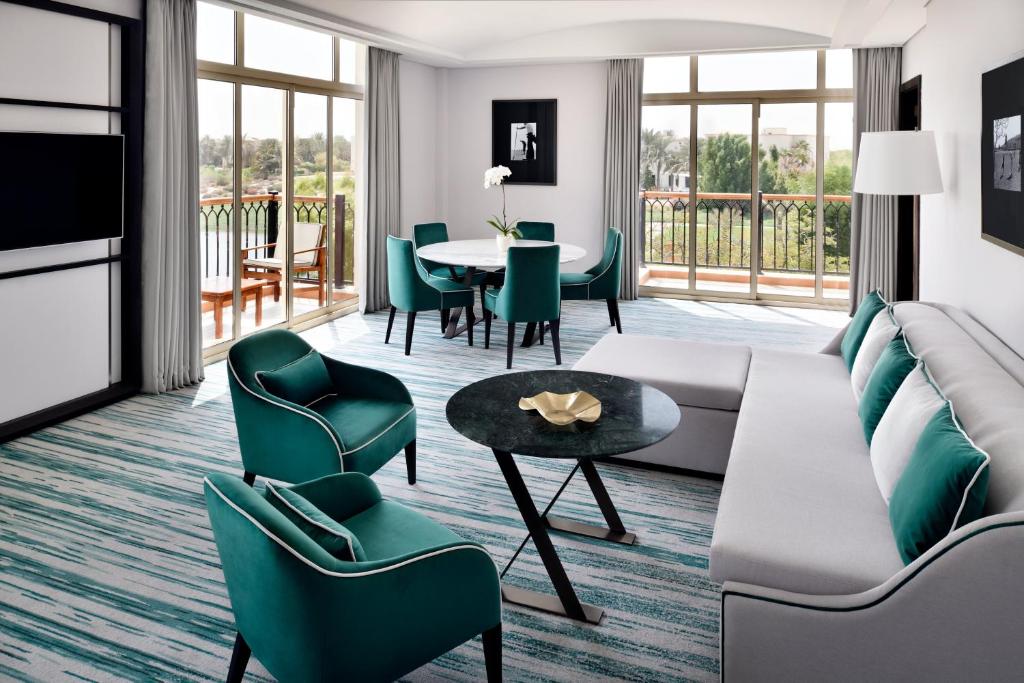 Address Montgomerie - Resim 37