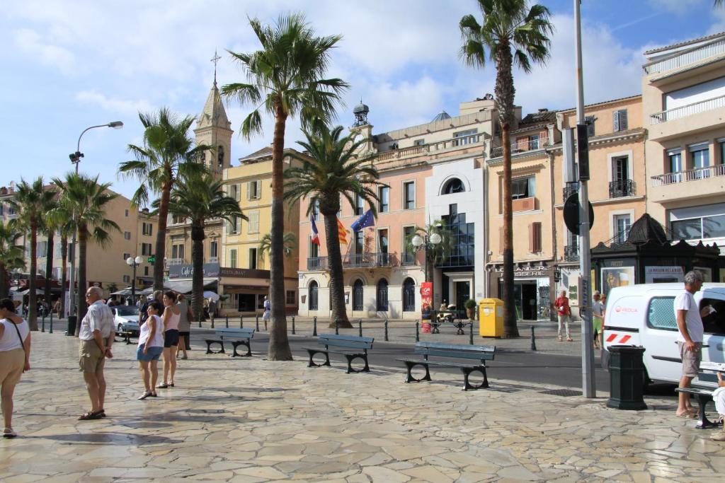 Επισκέπτες που μένουν στο Appartement Avec Patio Et Garage Centre Ville Et Plage