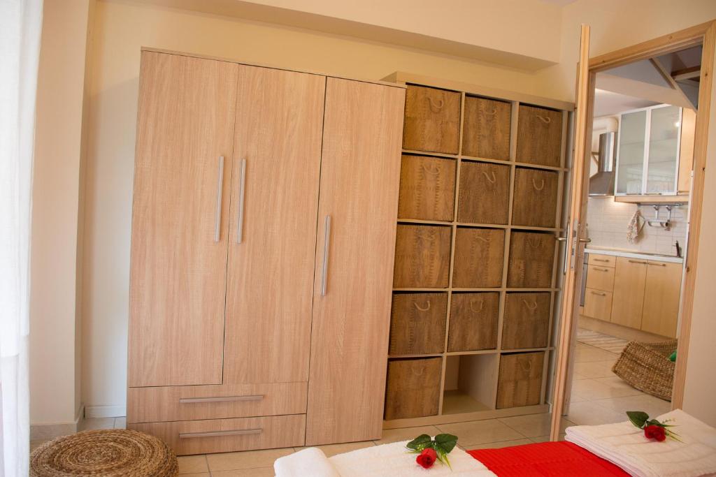 Postel nebo postele na pokoji v ubytování Cozy Maisonette