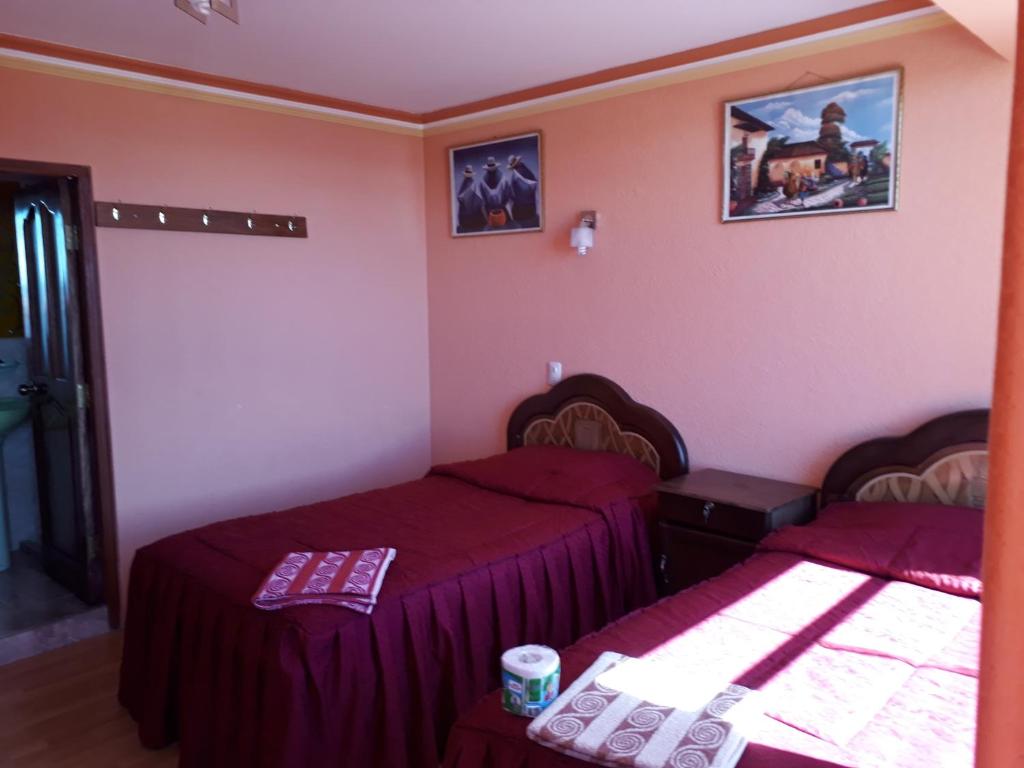 Hostal restauran flor de mi tierra - 带私人浴室的三室