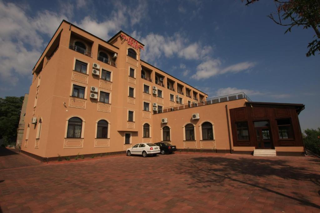 Budova, kde se hotel nachází