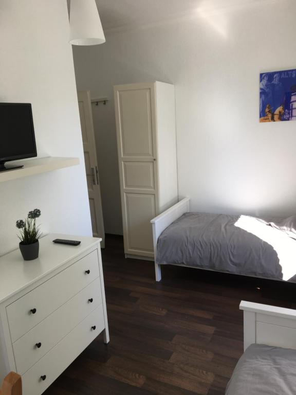 Postel nebo postele na pokoji v ubytování Zum armen Mann