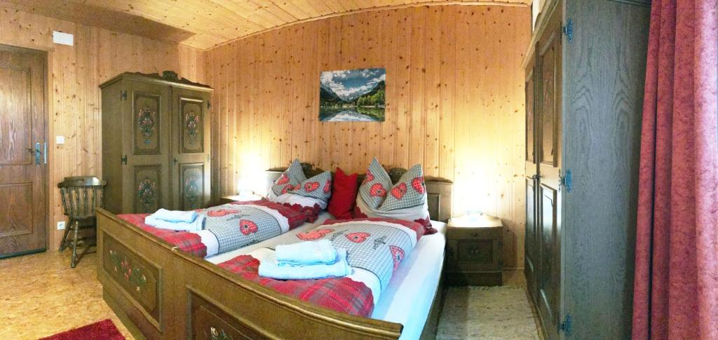 Postel nebo postele na pokoji v ubytování Ferienhaus Bergfee