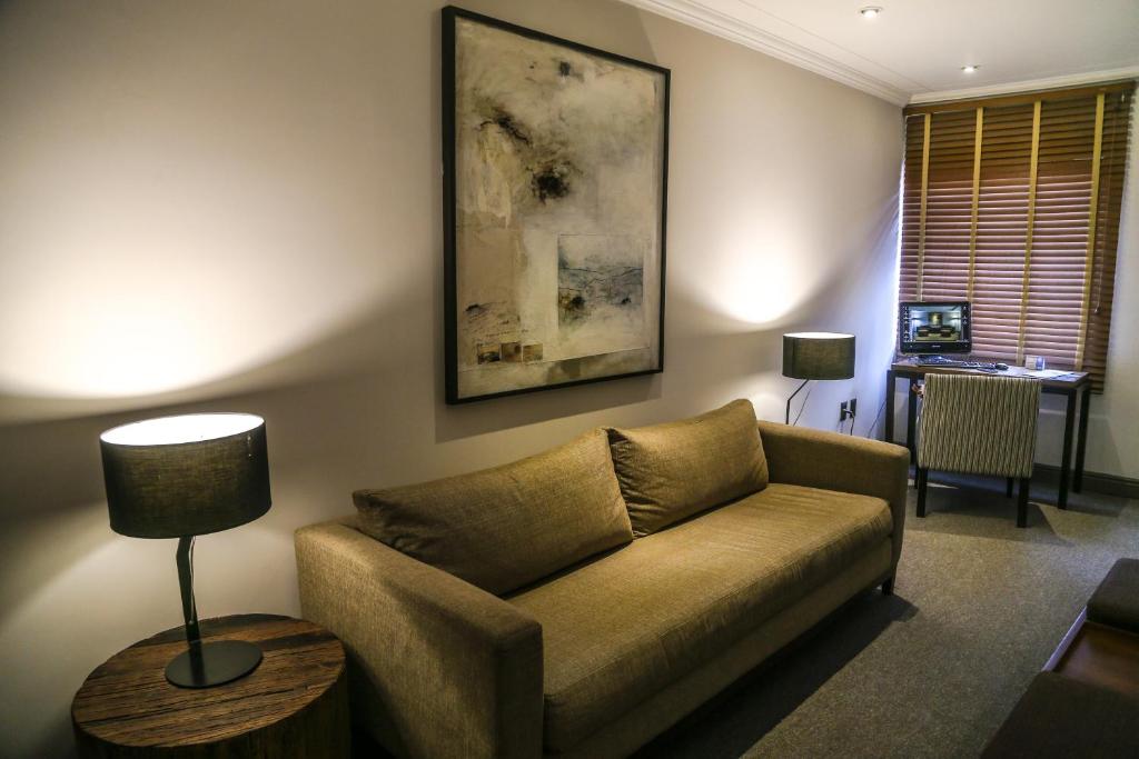 TV a/nebo společenská místnost v ubytování Hotel Martín Gusinde