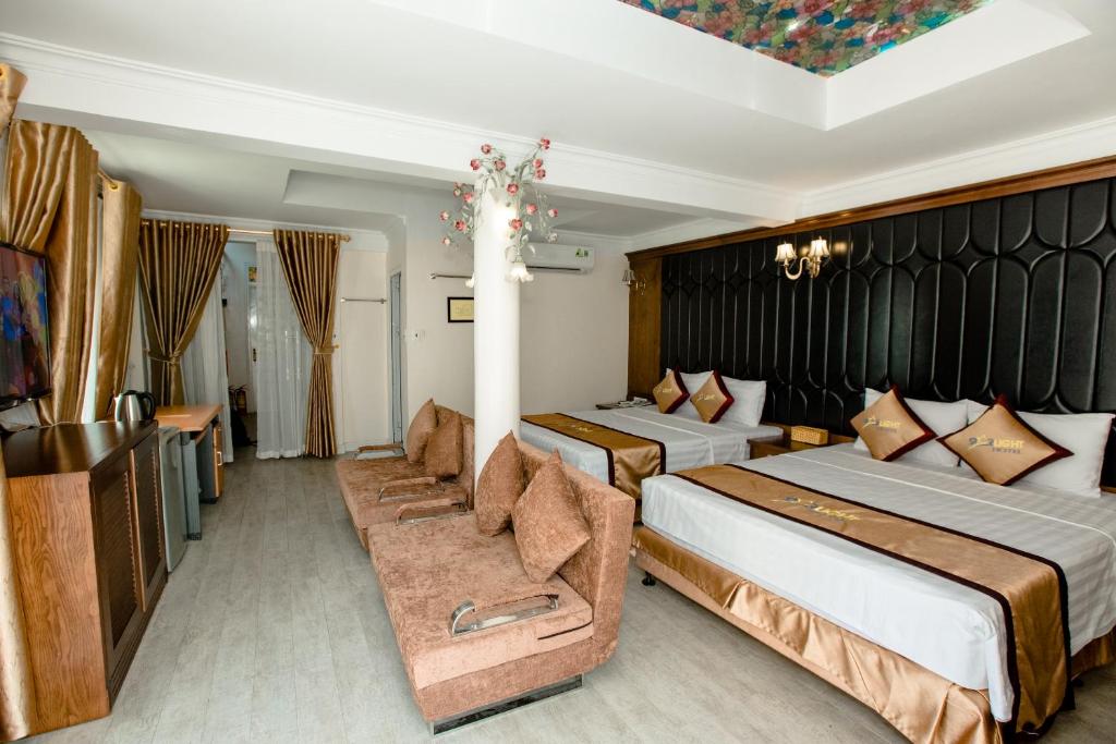 Afbeelding uit fotogalerij van HaLong Starlight Inn & Travel in Ha Long