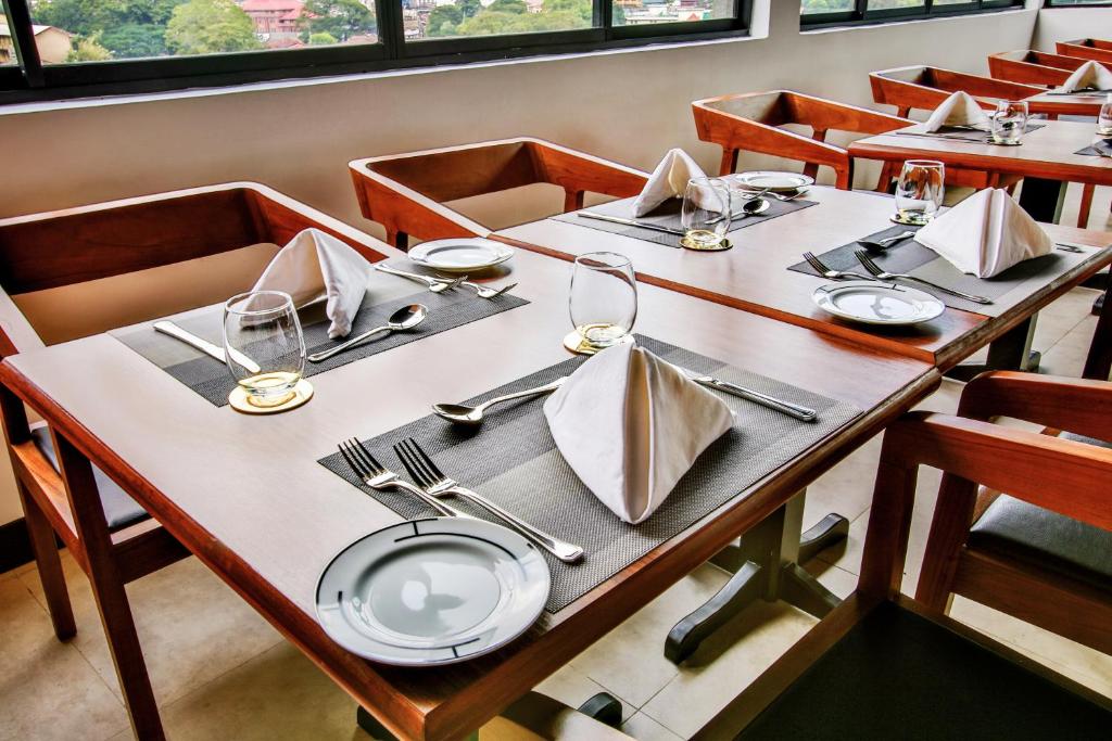 Restaurace v ubytování Sevana City Hotel