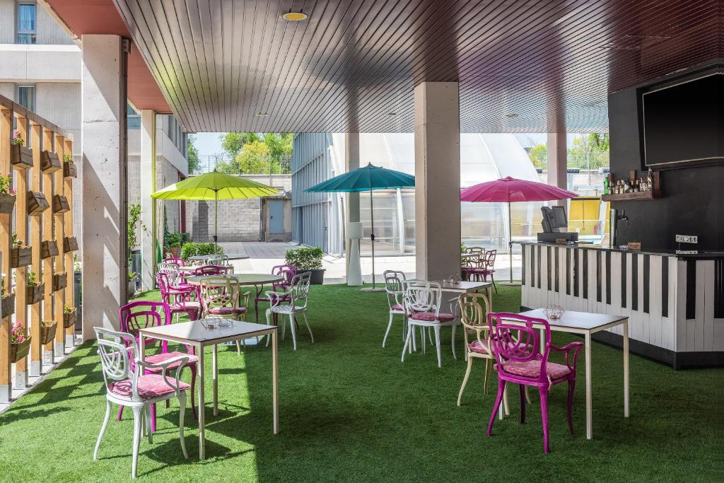 Madrid Airport Suites, Affiliated by Meliá - Resim 22