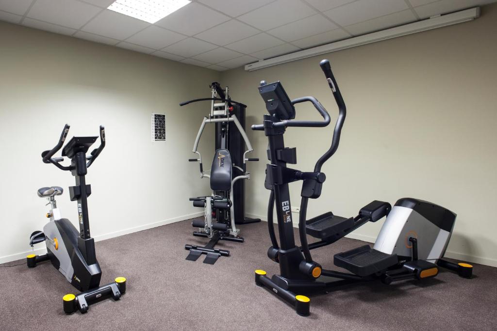Fitness centrum a/nebo fitness zařízení v ubytování Hotel Rastelli Tervuren