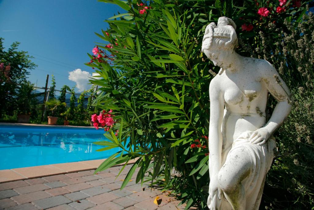 Bazén v ubytování Garni-Hotel Tritscherhof nebo v jeho okolí