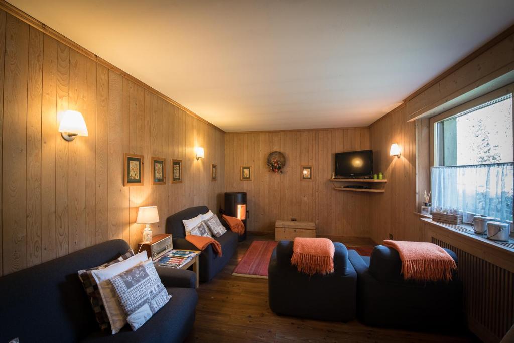 TV a/nebo společenská místnost v ubytování Albergo al Forte