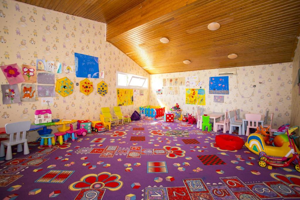 Dětský klub v ubytování Royal Bay Hotel - All Inclusive